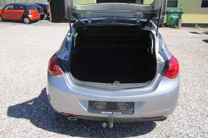 undefined Opel Astra fra 2012