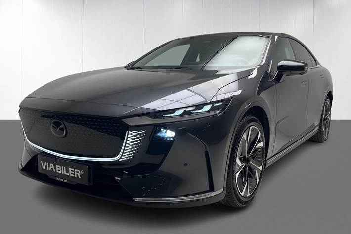 Grå Mazda 6e fra 2026