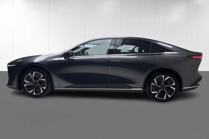 Grå Mazda 6e fra 2026