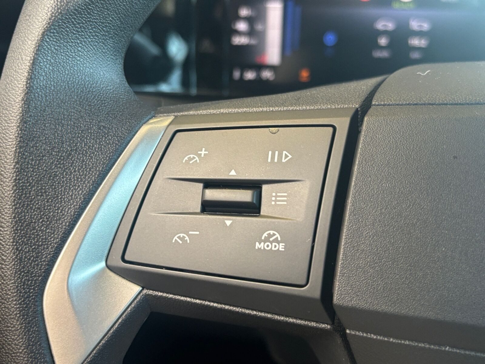 Blå Opel Frontera fra 2025