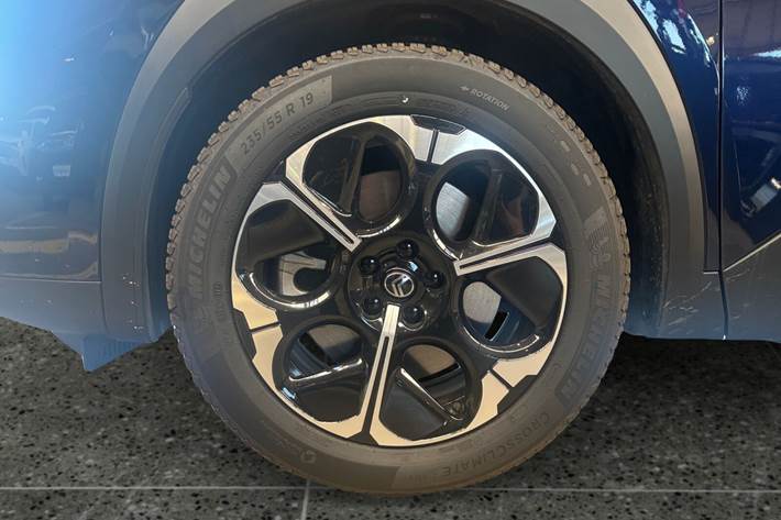 Blå Citroën ë-C5 Aircross fra 2026