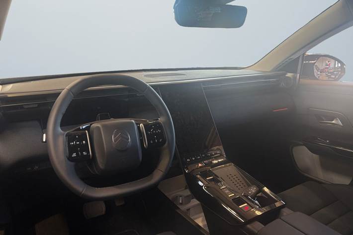 Blå Citroën ë-C5 Aircross fra 2026