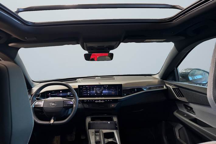 Grøn Opel Grandland-e fra 2024