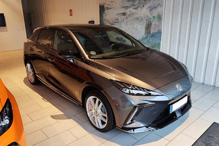 Grå MG MG4 Electric fra 2023