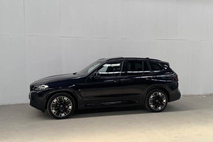 Sort BMW iX3 fra 2022