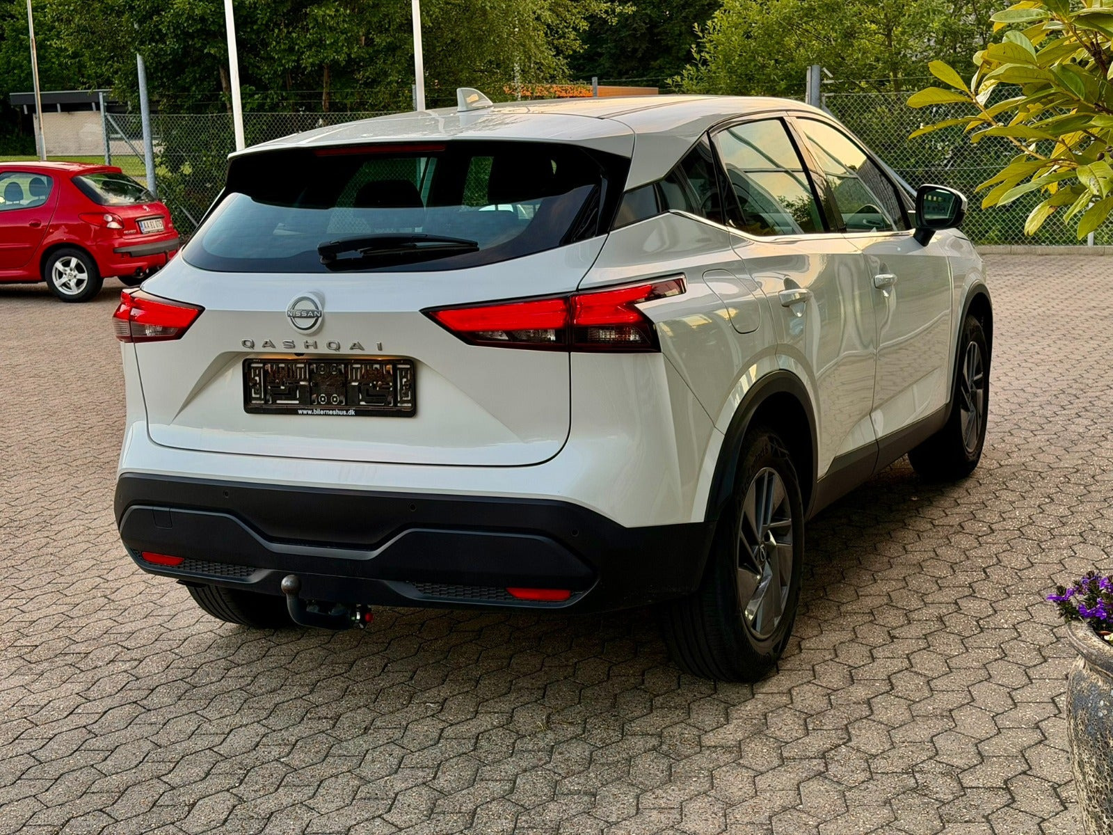Hvid Nissan Qashqai fra 2023