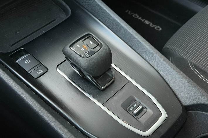 Hvid Nissan Qashqai fra 2023