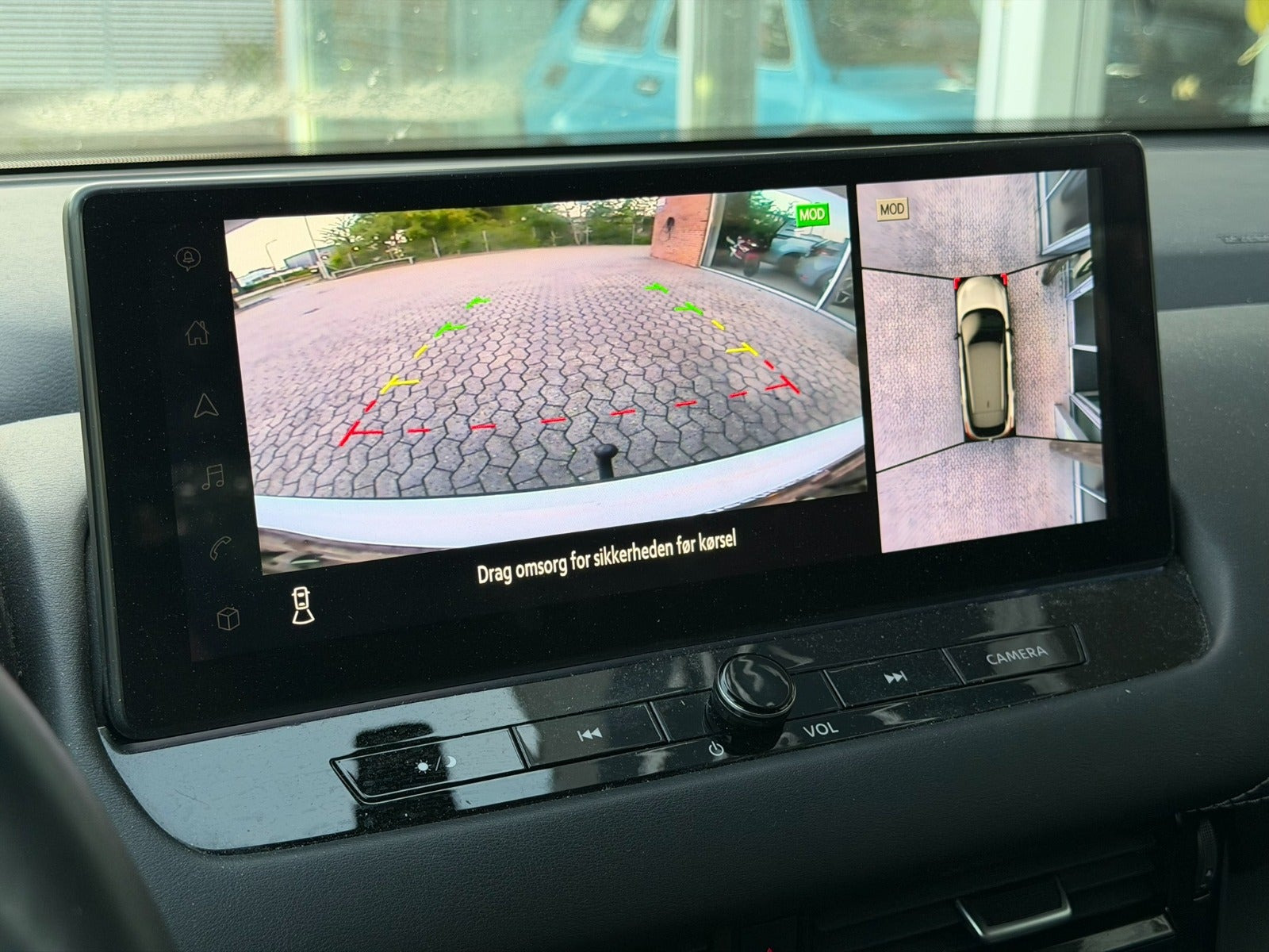 Hvid Nissan Qashqai fra 2023