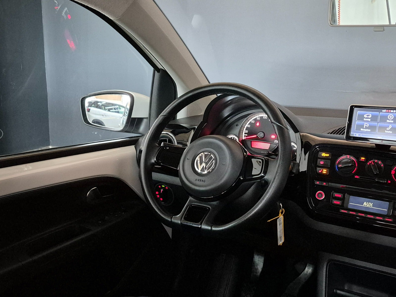 Hvid VW UP! fra 2014