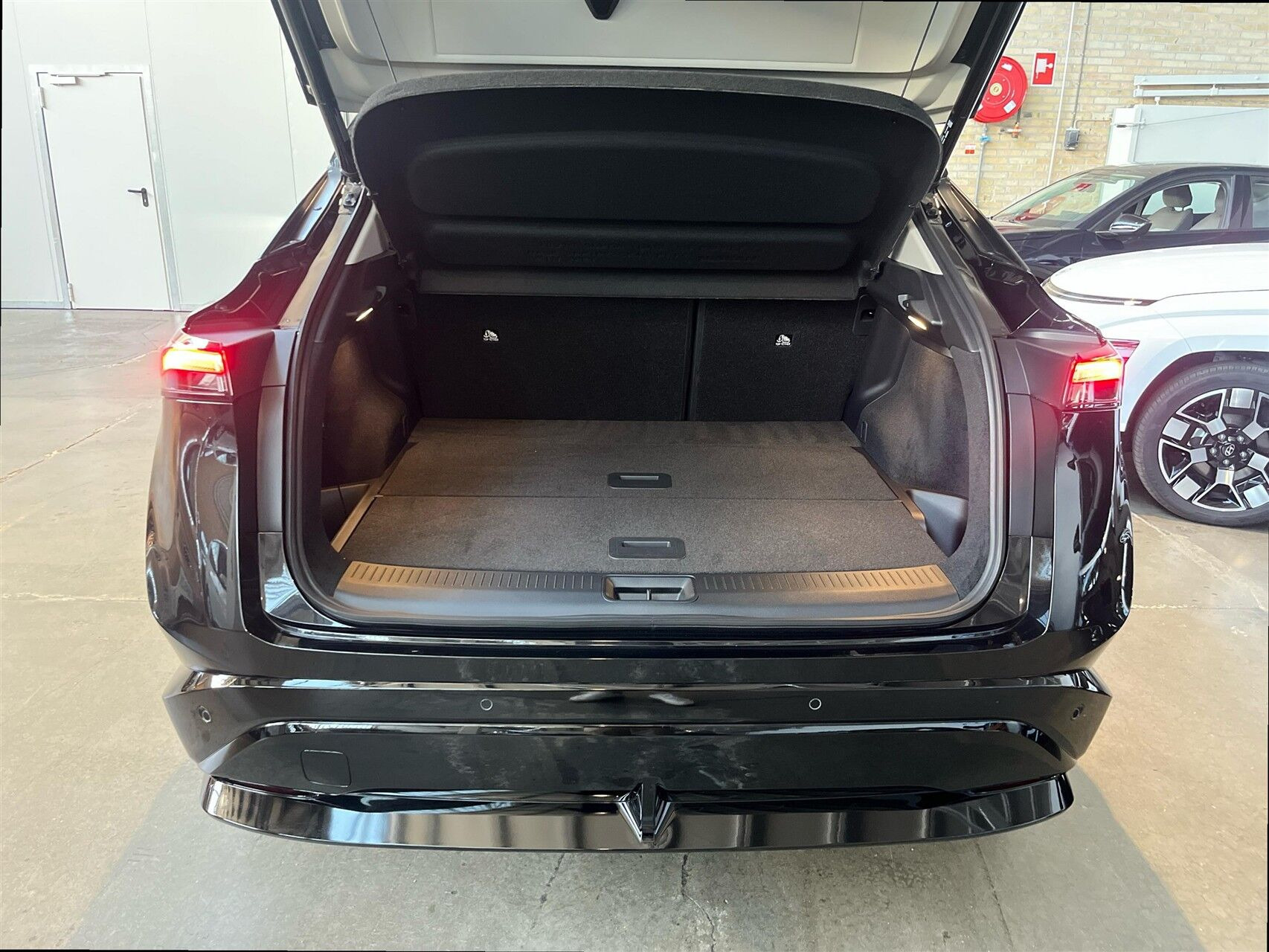 Sort Nissan Ariya fra 2026