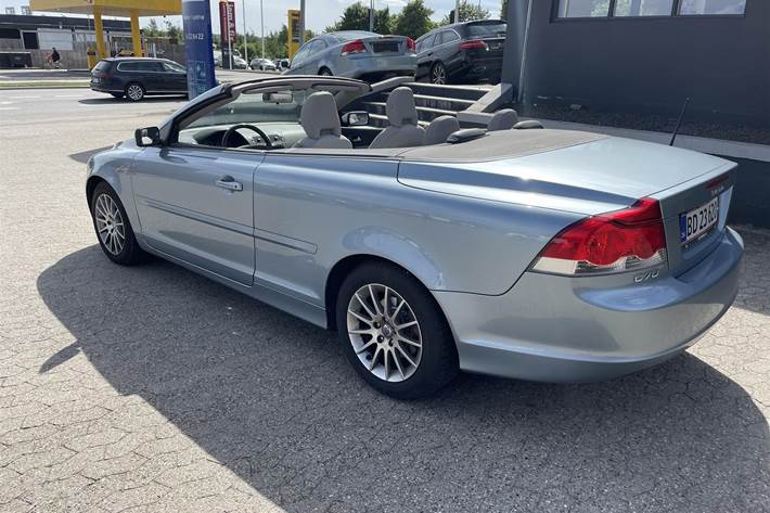 Blå Volvo C70 fra 2007