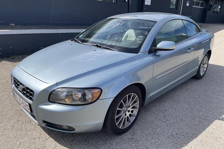 Blå Volvo C70 fra 2006