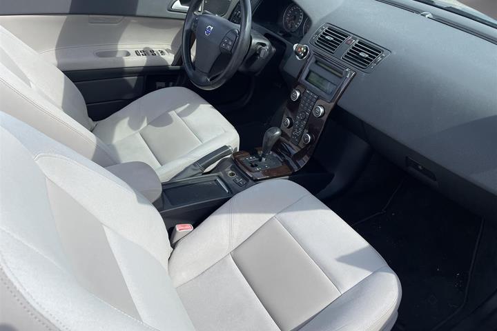 Blå Volvo C70 fra 2006