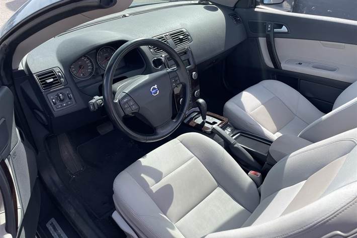 Blå Volvo C70 fra 2007