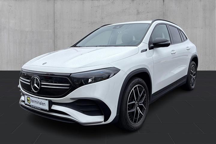 Hvid Mercedes EQA250 fra 2022 set udefra