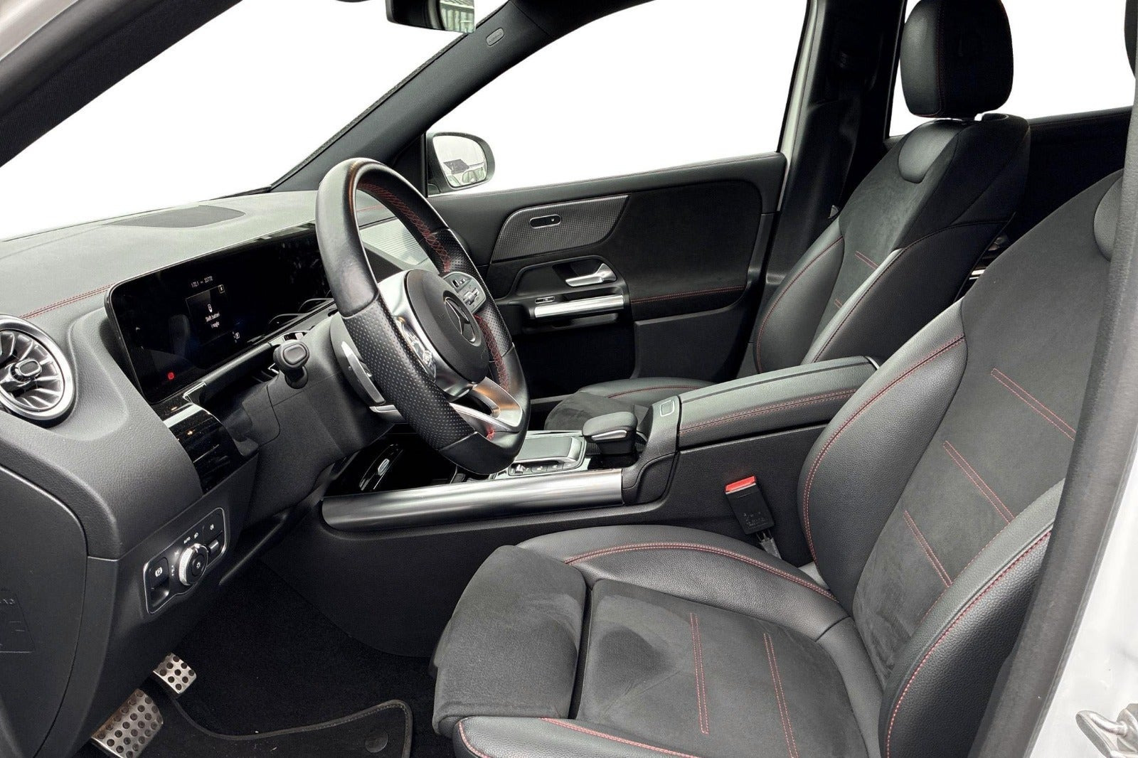 Hvid Mercedes EQA250 fra 2022