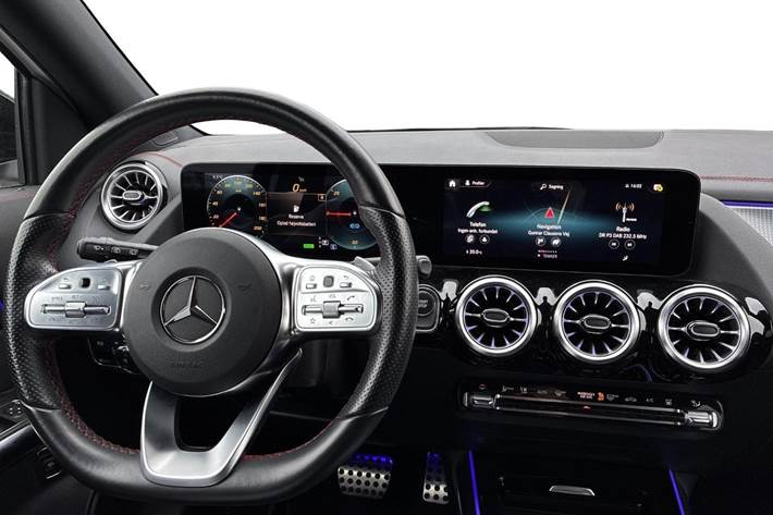 Hvid Mercedes EQA250 fra 2022