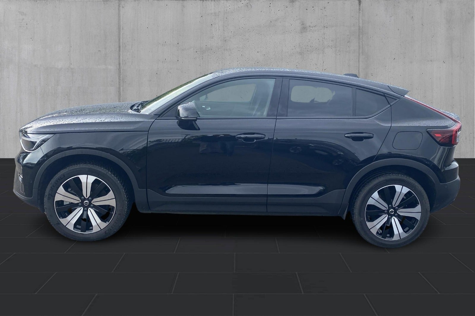 Sort Volvo C40 fra 2023