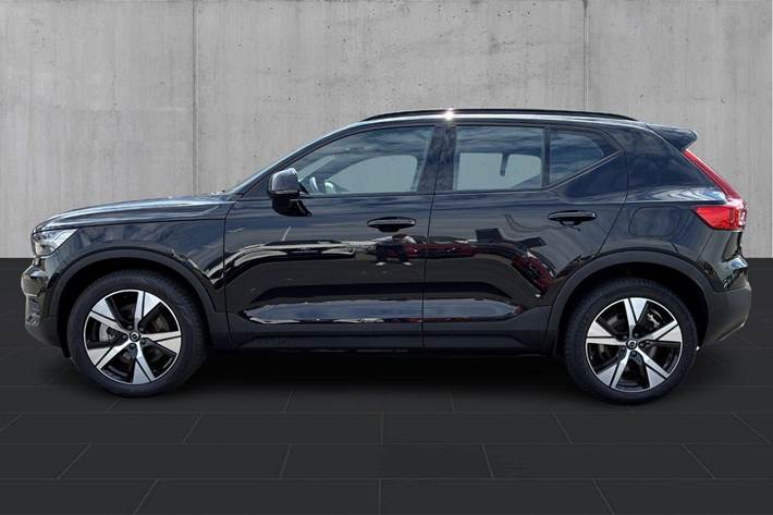 Sort Volvo XC40 fra 2022