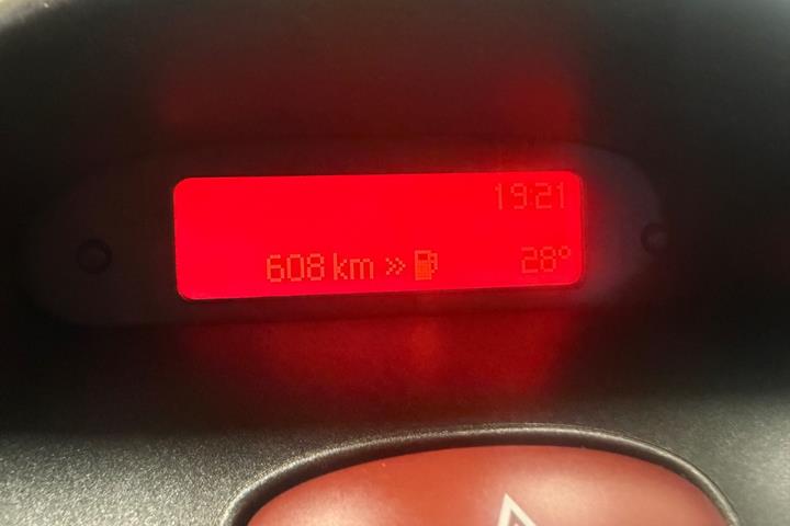 Sort Peugeot 206 fra 2003