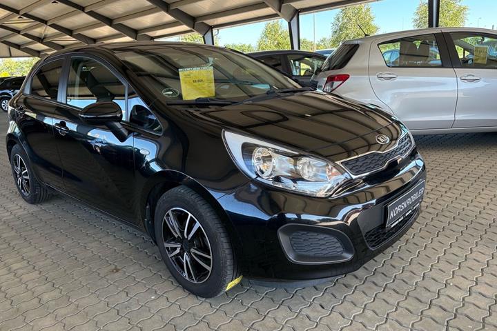 Sort Kia Rio fra 2014