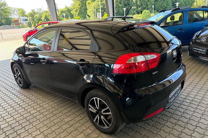 Sort Kia Rio fra 2014