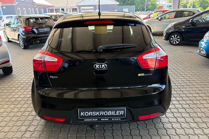 Sort Kia Rio fra 2014
