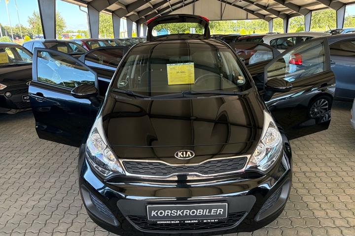 Sort Kia Rio fra 2014