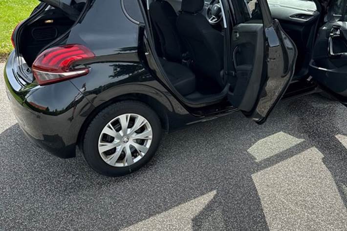 undefined Peugeot 208 fra 2019