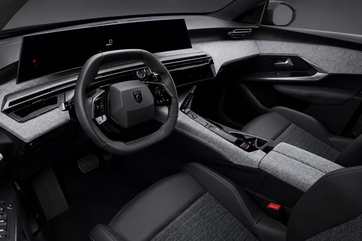 undefined Peugeot e-3008 fra 2025