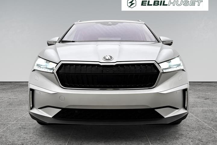 Grå Skoda Enyaq fra 2024