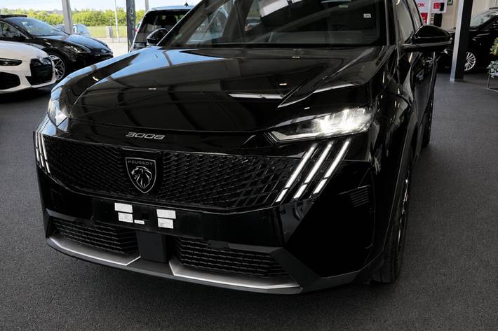 Sort Peugeot e-5008 fra 2025