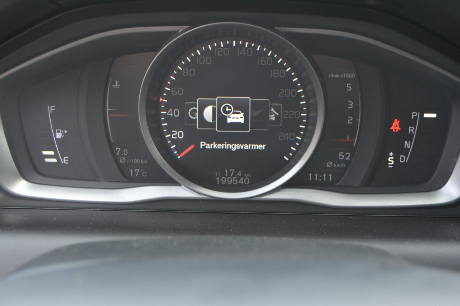 Sort Volvo XC60 fra 2016