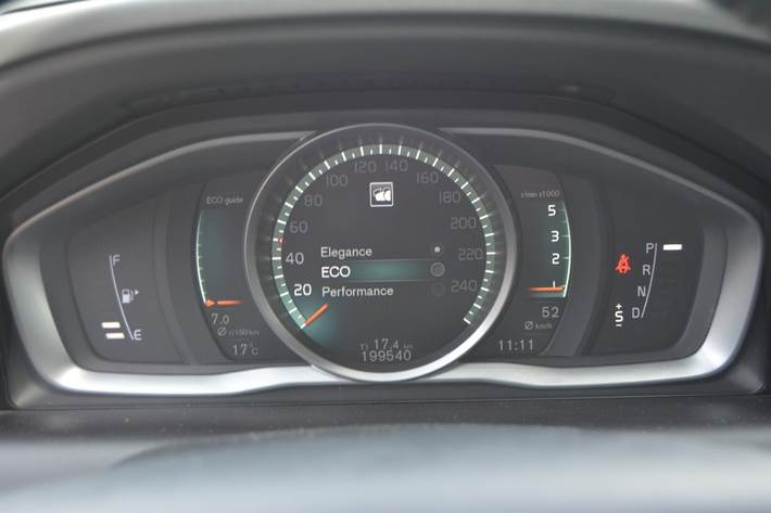 Sort Volvo XC60 fra 2016