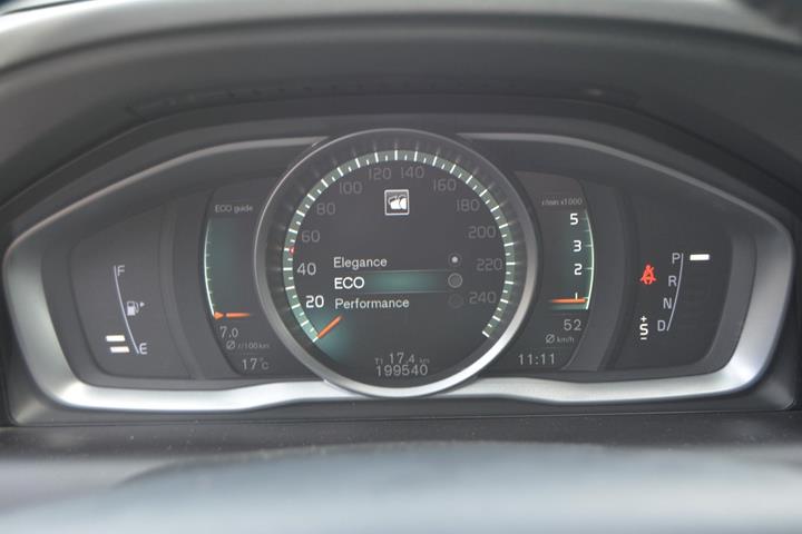 Sort Volvo XC60 fra 2016