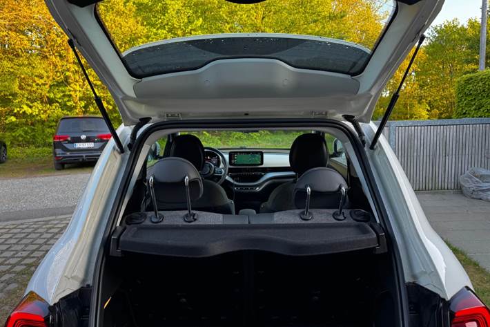 Hvid Fiat 500e fra 2021