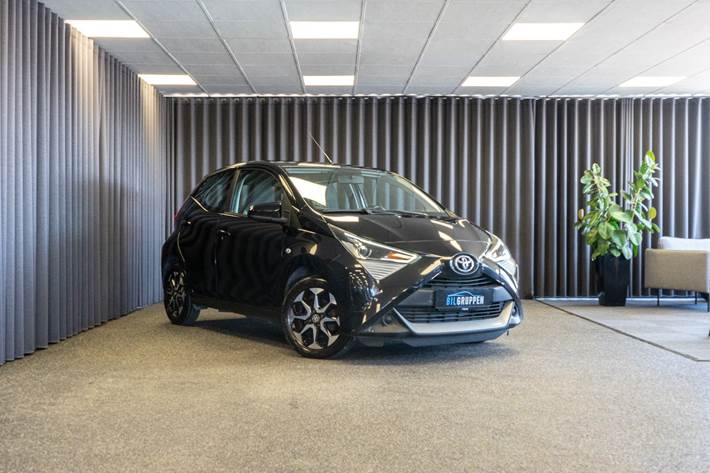 Sort Toyota Aygo fra 2018