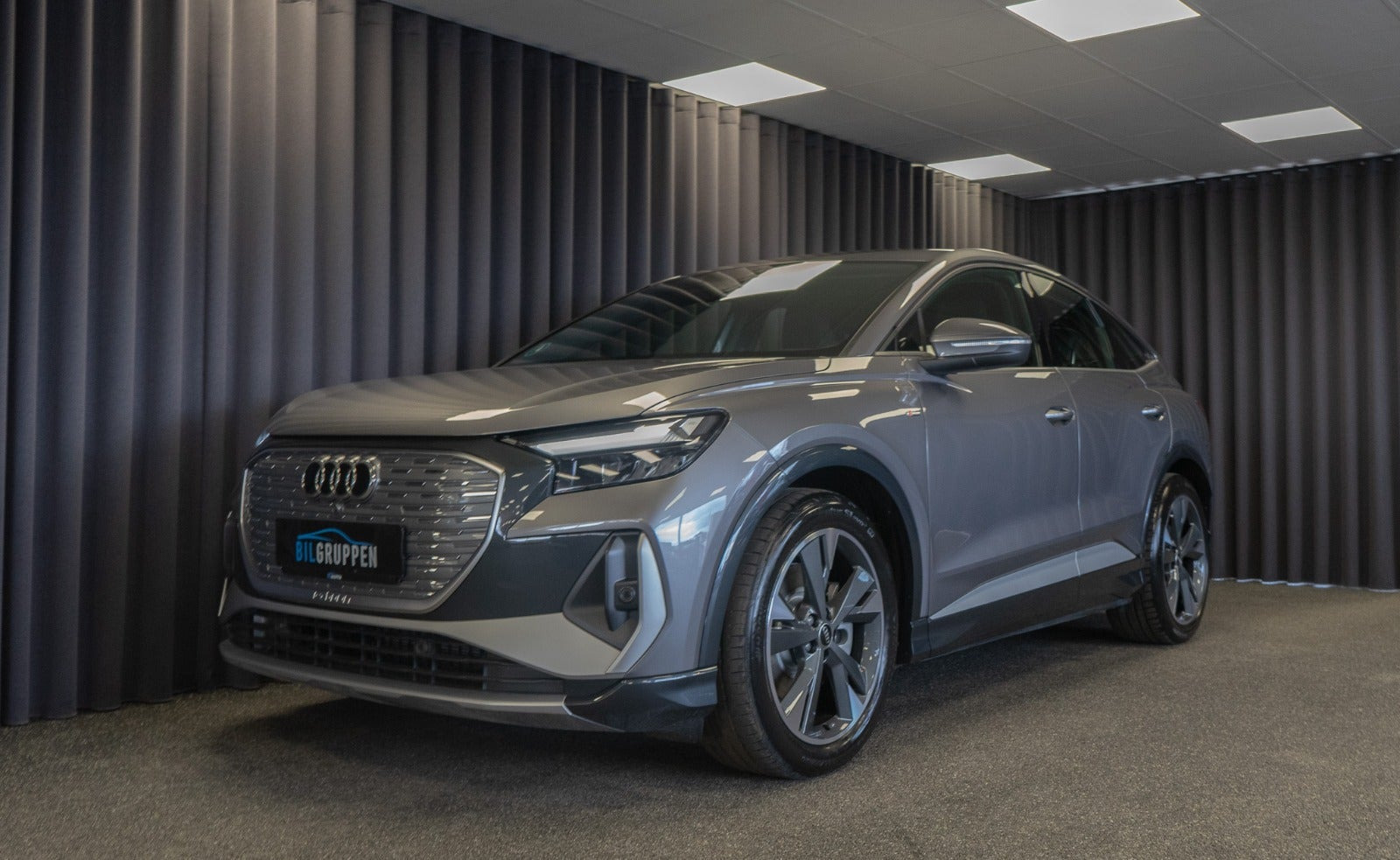 Grå Audi Q4 e-tron fra 2026