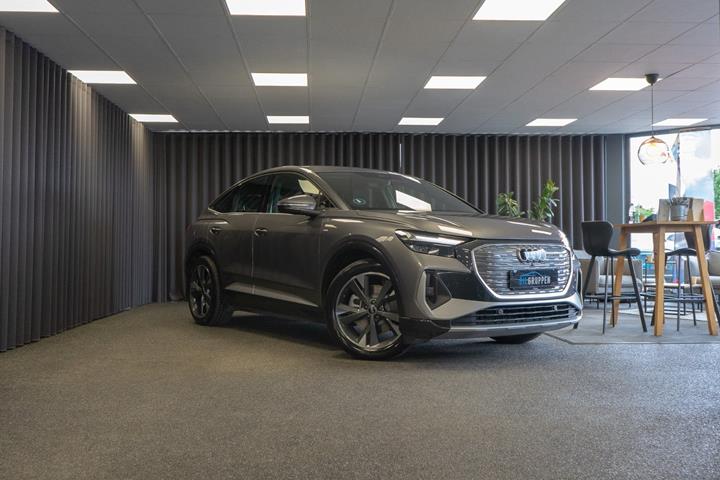 Grå Audi Q4 e-tron fra 2026