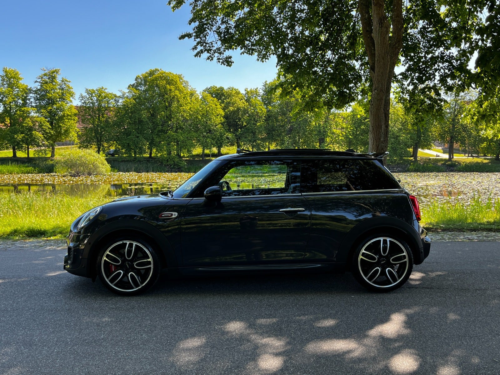 Grå Mini Cooper S fra 2019