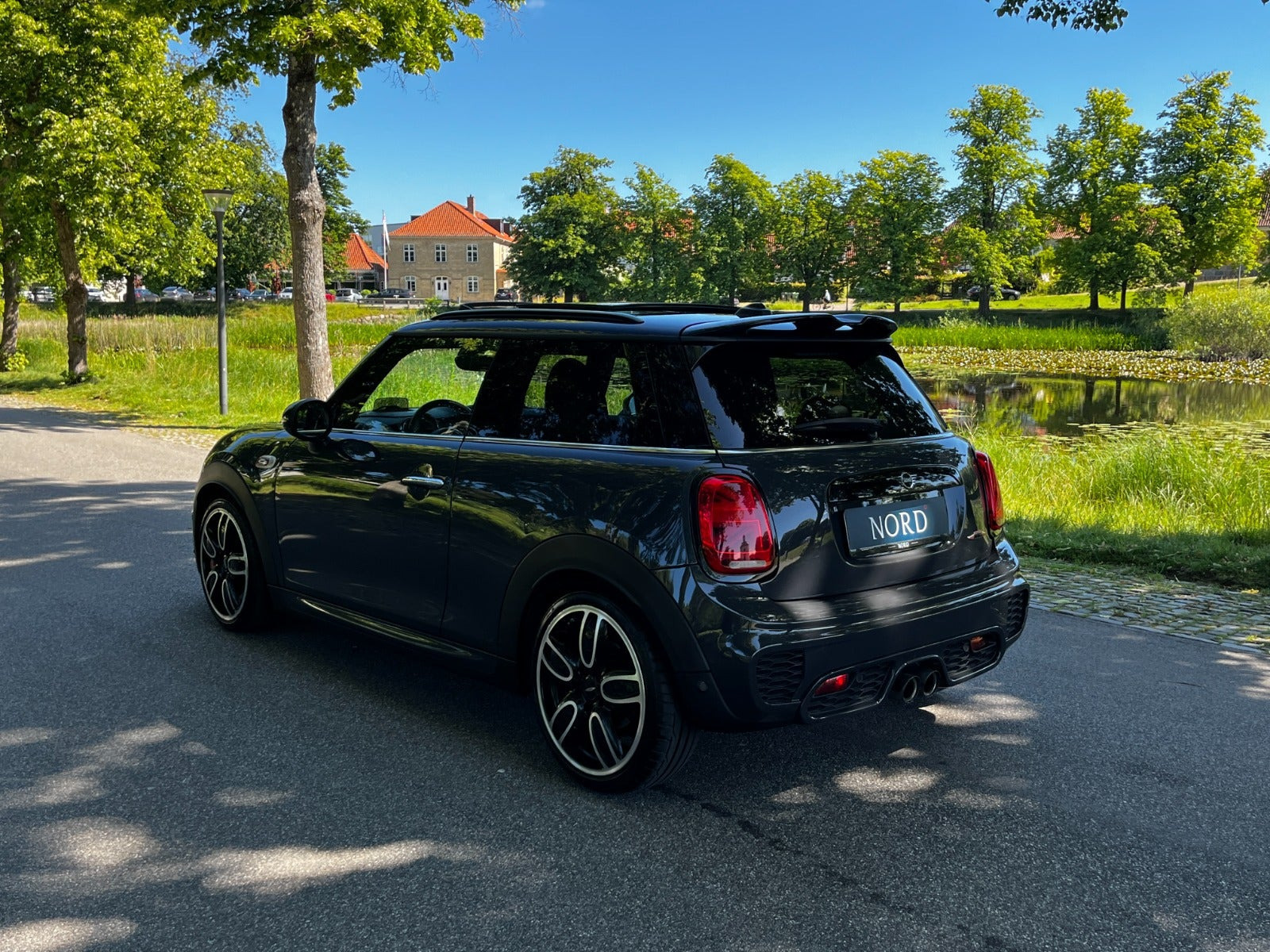 Grå Mini Cooper S fra 2019