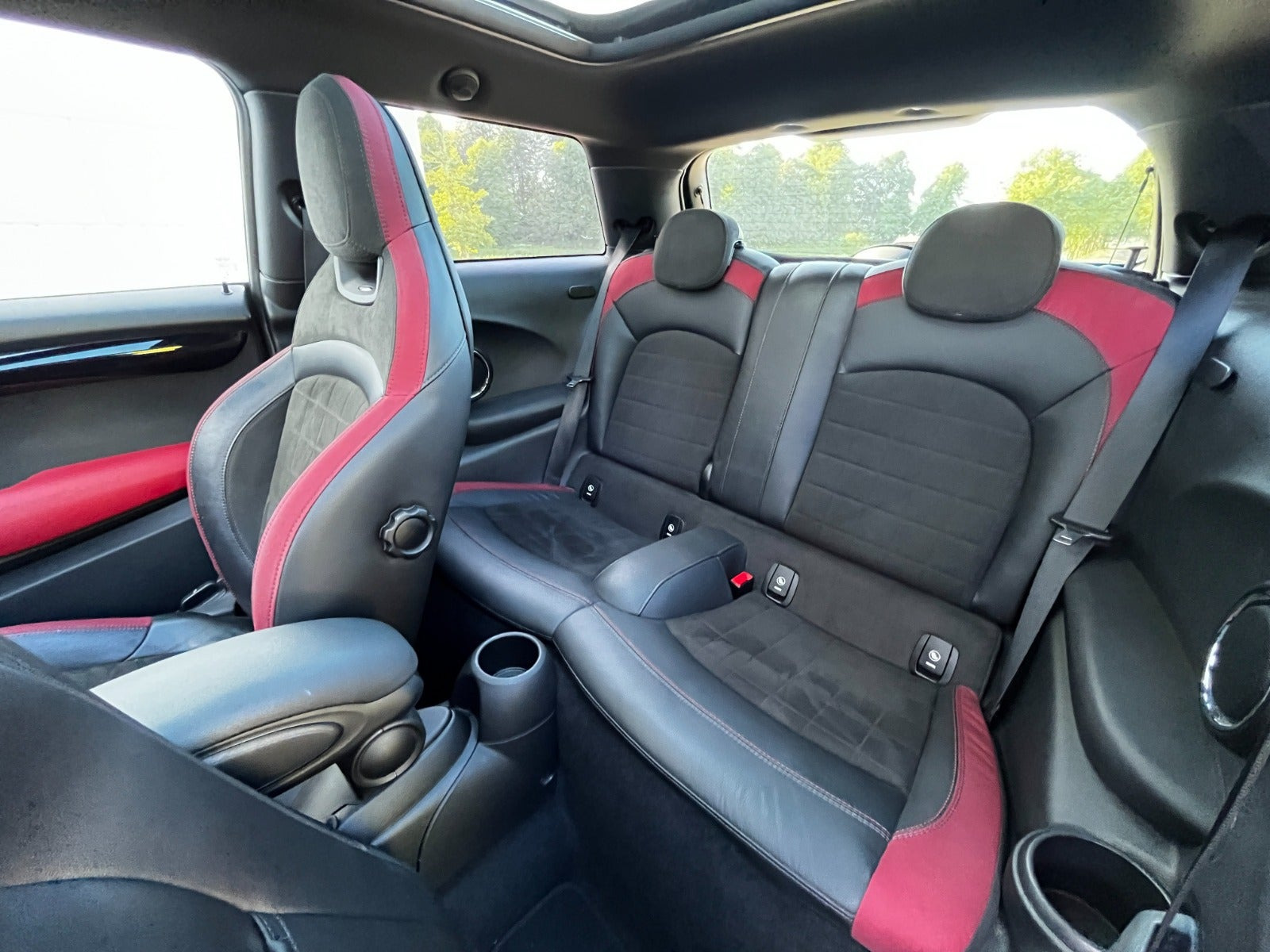 Grå Mini Cooper S fra 2019