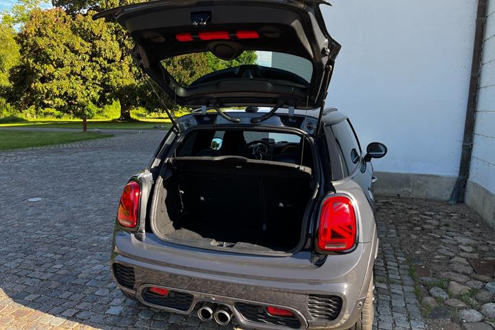Grå Mini Cooper S fra 2019