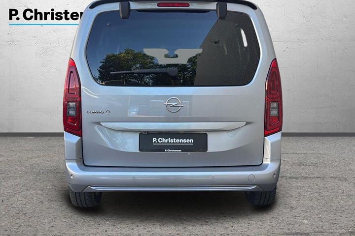 Grå Opel Combo-e Life fra 2024