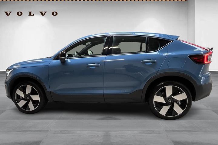 Blå Volvo C40 fra 2024