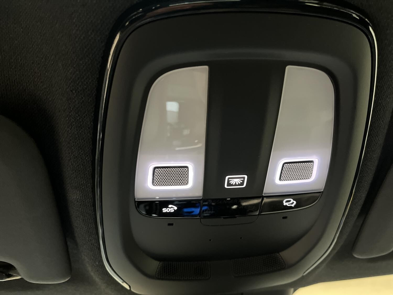 Blå Volvo C40 fra 2024