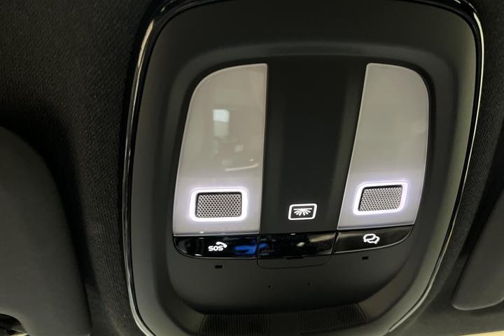 Blå Volvo C40 fra 2024