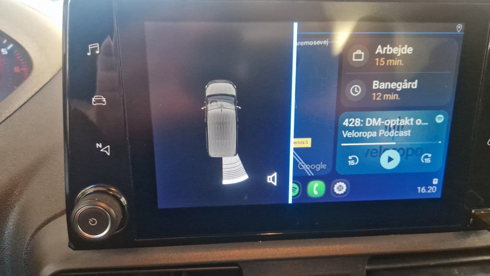 Hvid Peugeot Partner fra 2021