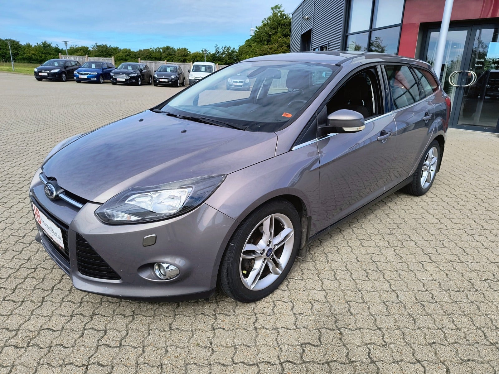 Grå Ford Focus fra 2014