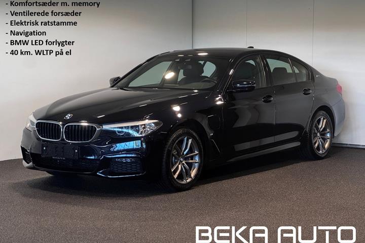 Sort BMW 530e fra 2019 set udefra